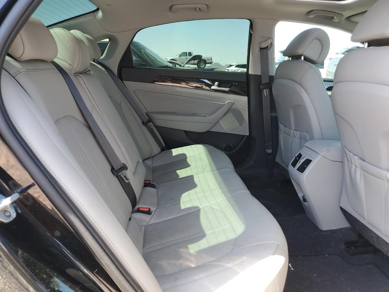 2017 Hyundai Sonata - Image 10