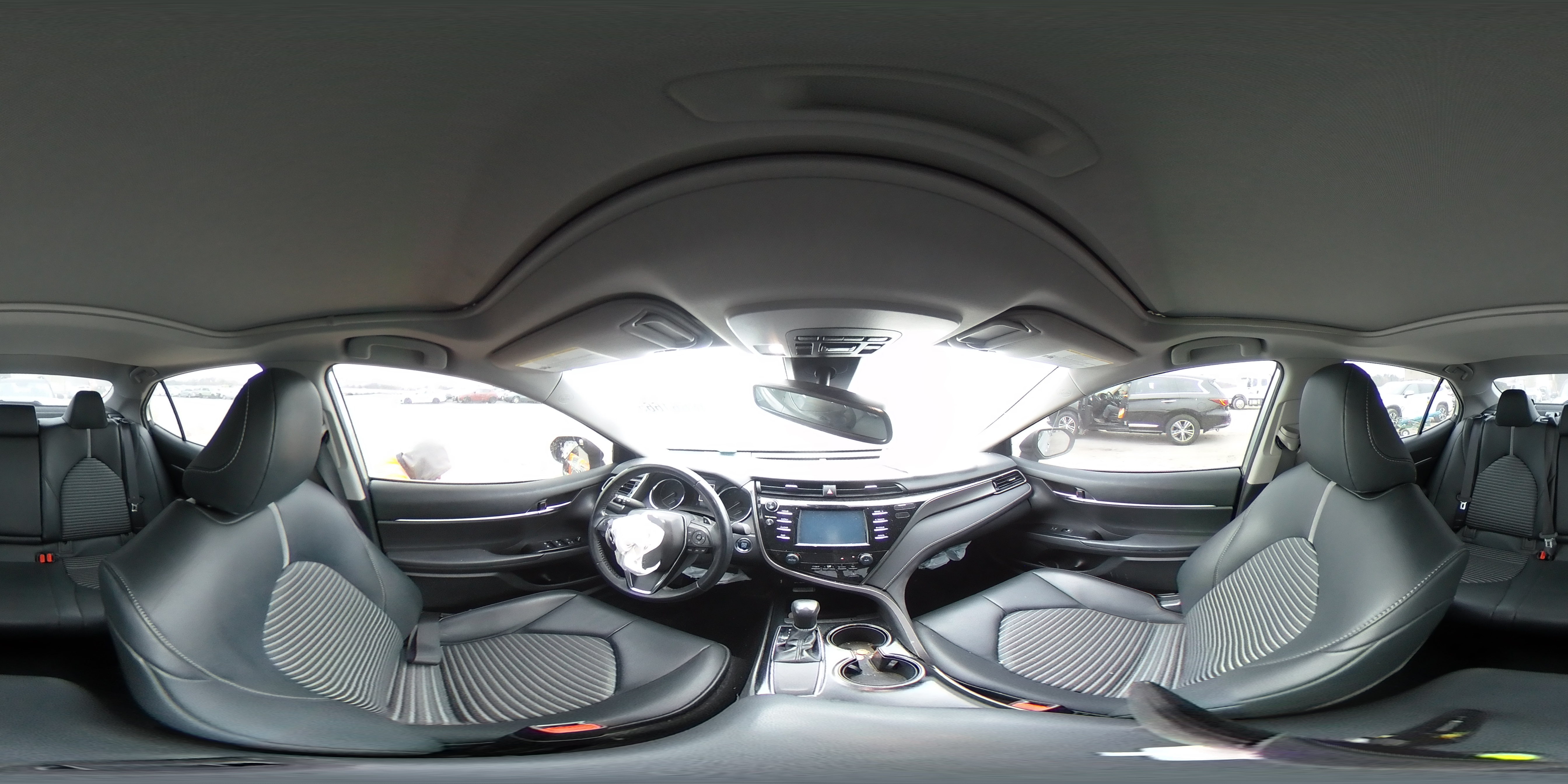 2019 Toyota Camry - Image 13