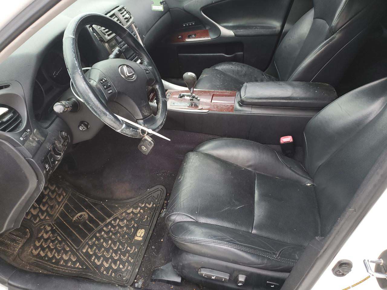 2008 Lexus IS - Image 7