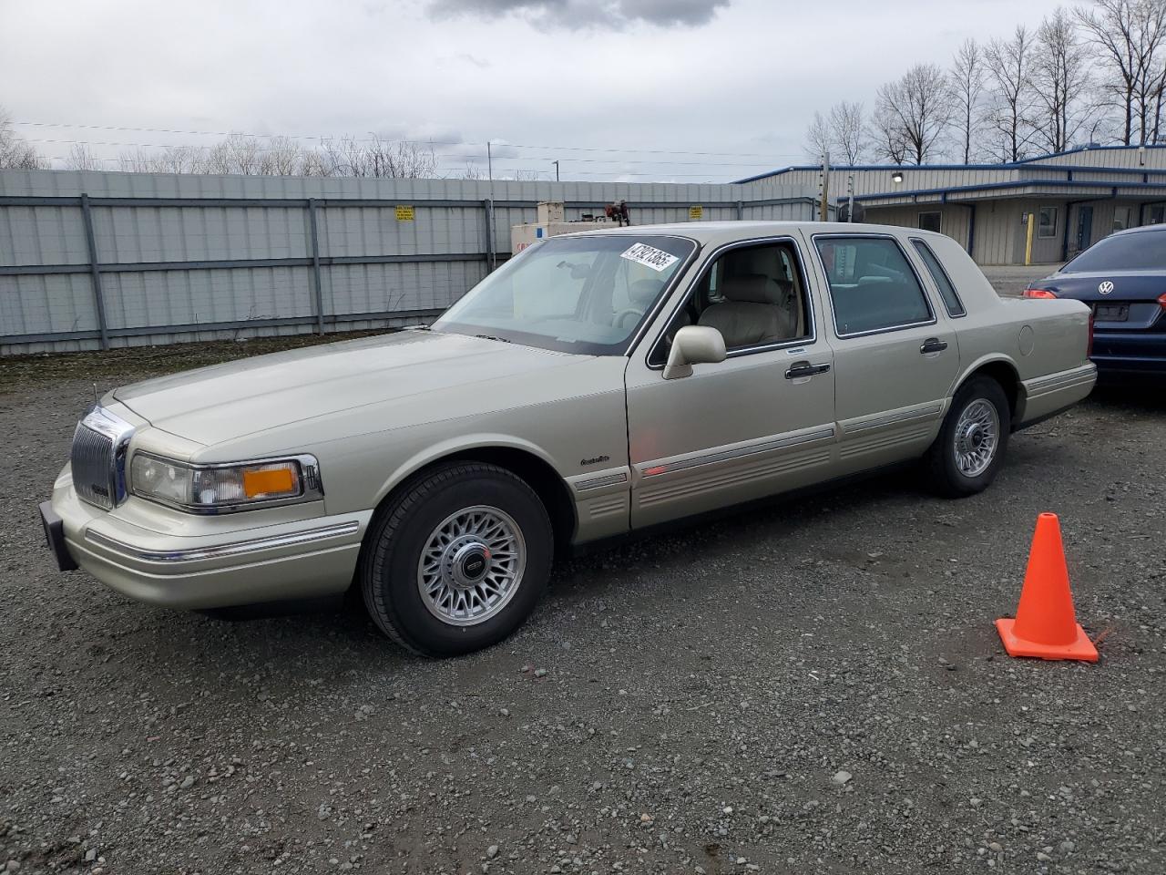 1997 Lincoln Town Car - Image 1