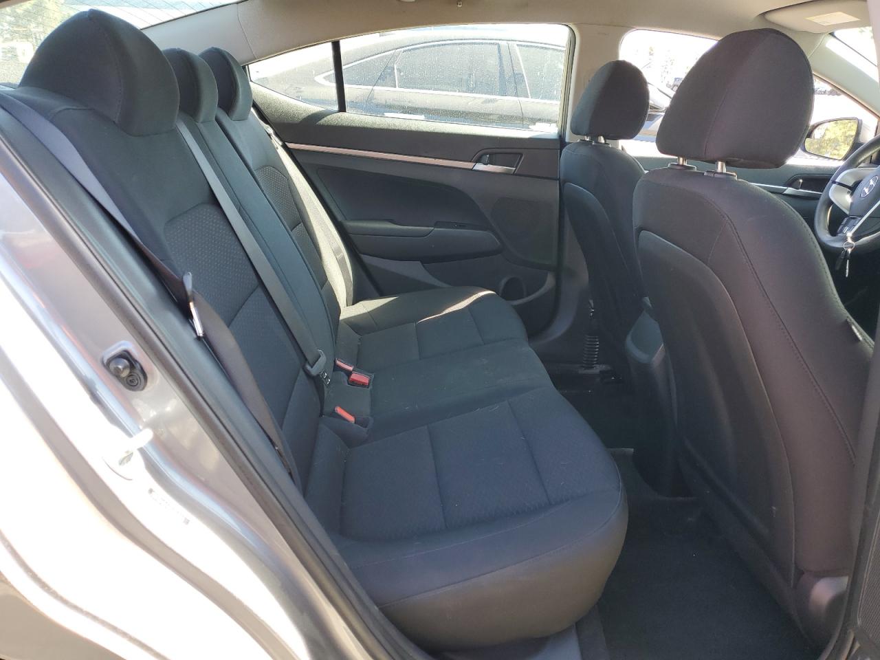 2019 Hyundai Elantra - Image 10