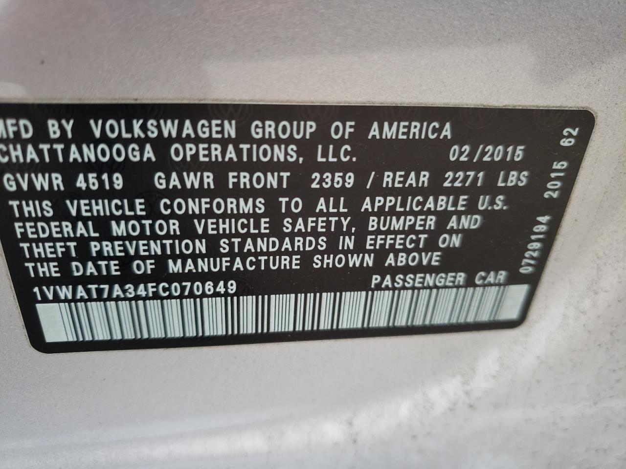 2015 Volkswagen Passat - Image 15