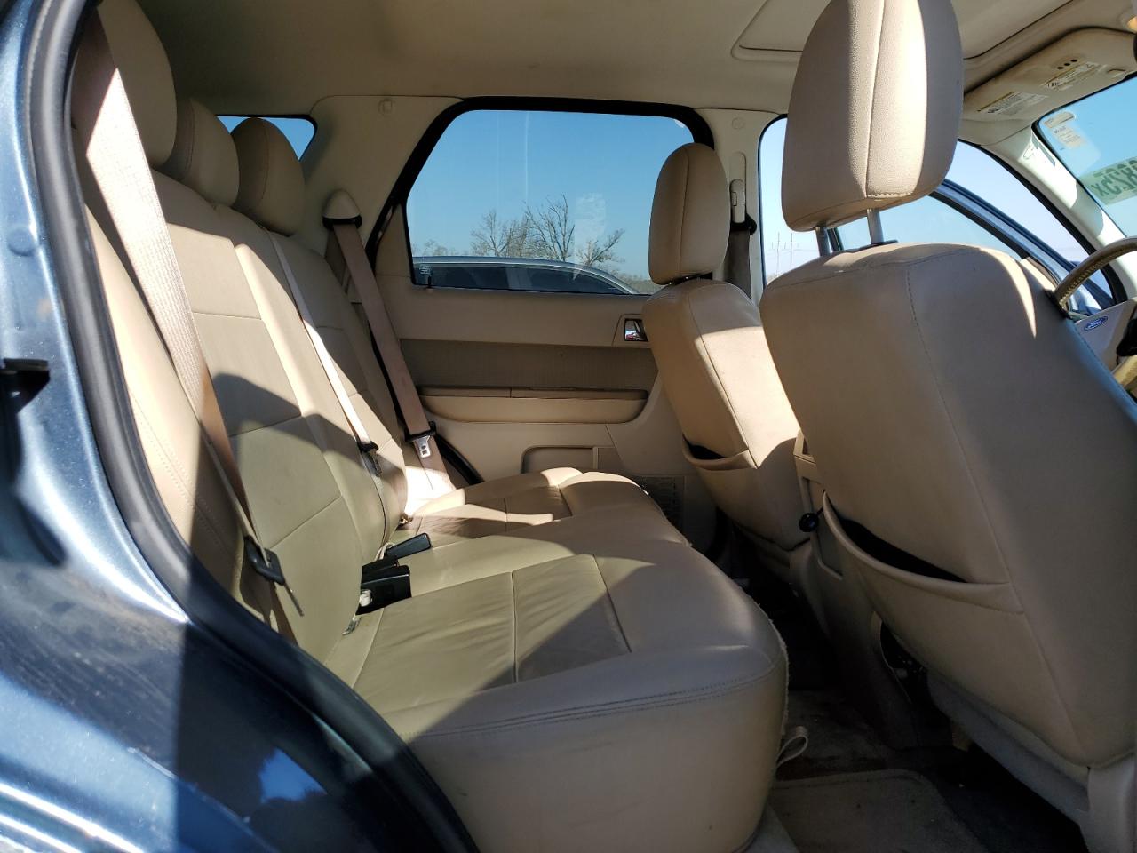 2010 Ford Escape - Image 11