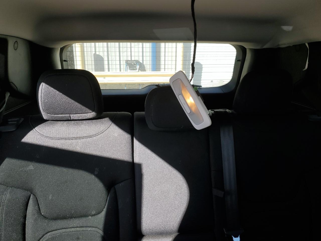 2016 Jeep Renegade - Image 10