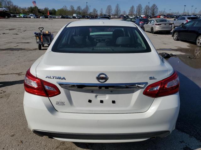 Седаны NISSAN ALTIMA 2016 Белы