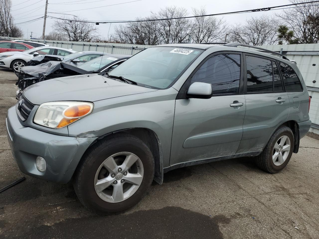 2004 Toyota RAV 4 - Image 1