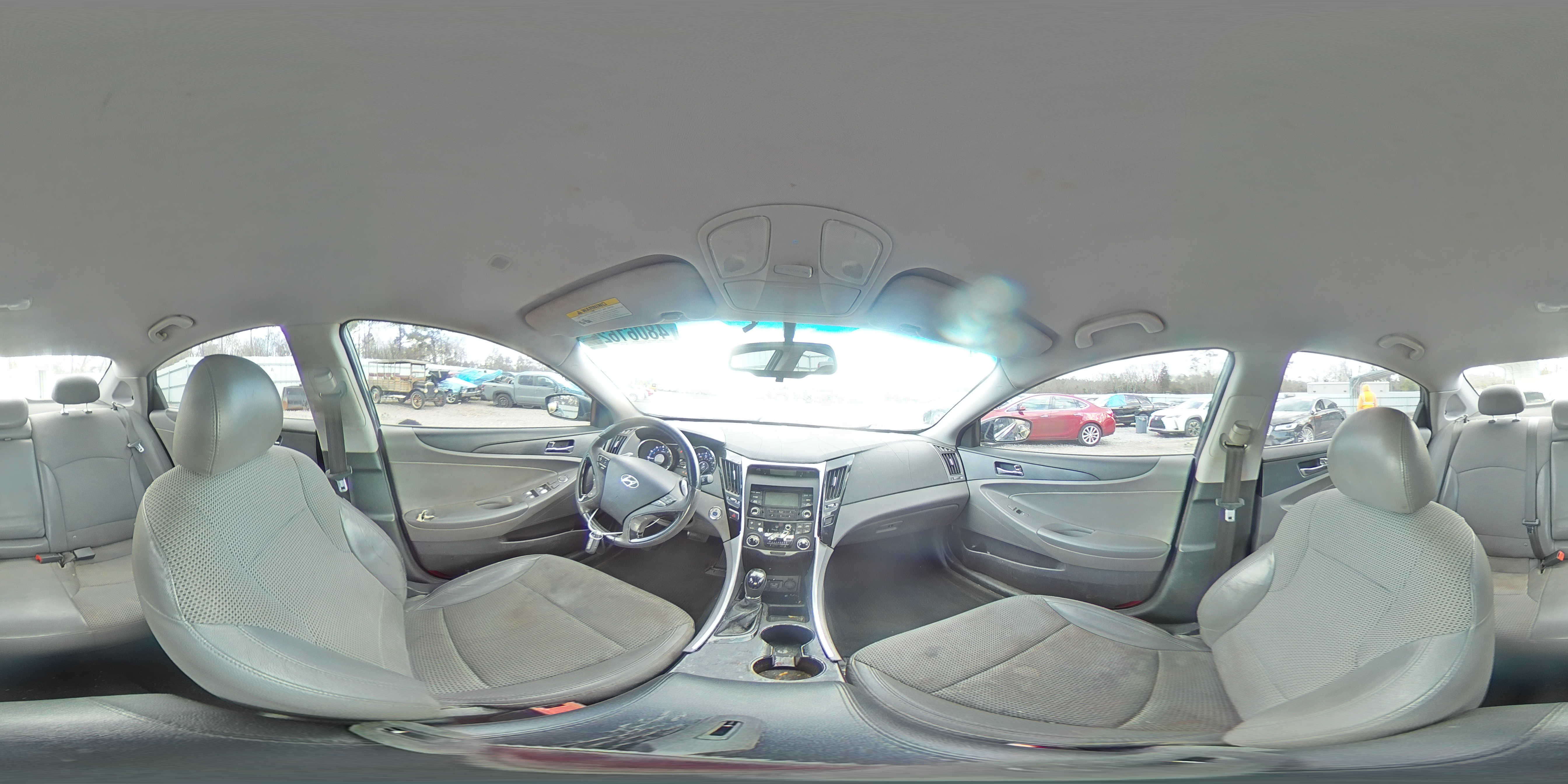 2012 Hyundai Sonata - Image 13