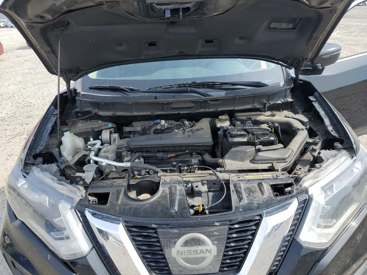 KNMAT2MV6HP615202 NISSAN ROGUE 2017