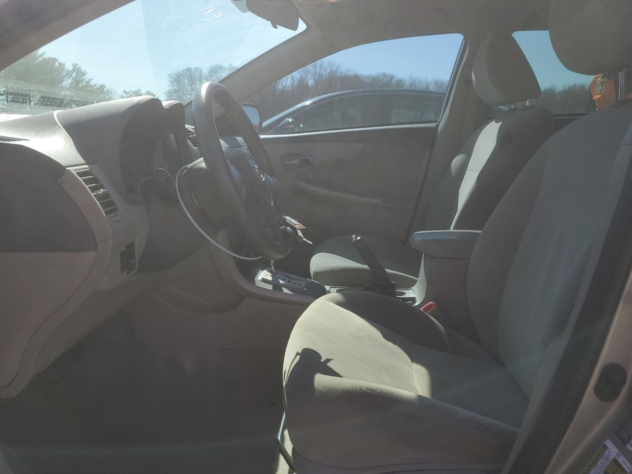 2010 Toyota Corolla - Image 7