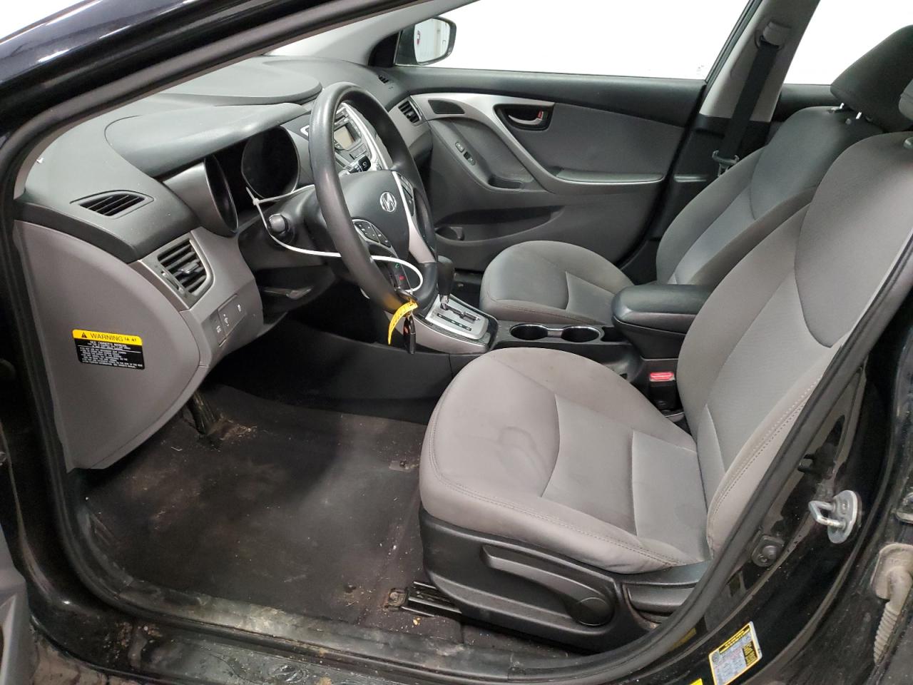 2012 Hyundai Elantra - Image 7