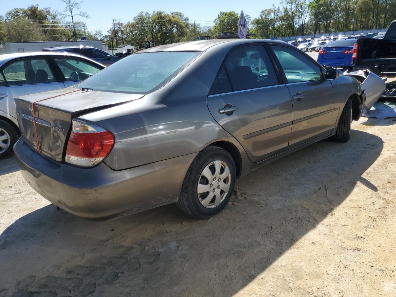2005 Toyota Camry - Image 3