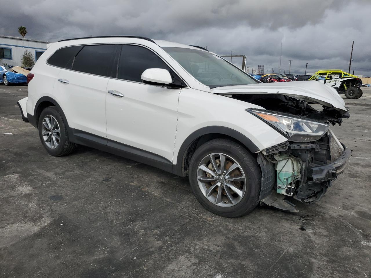 2017 Hyundai Santa Fe - Image 4