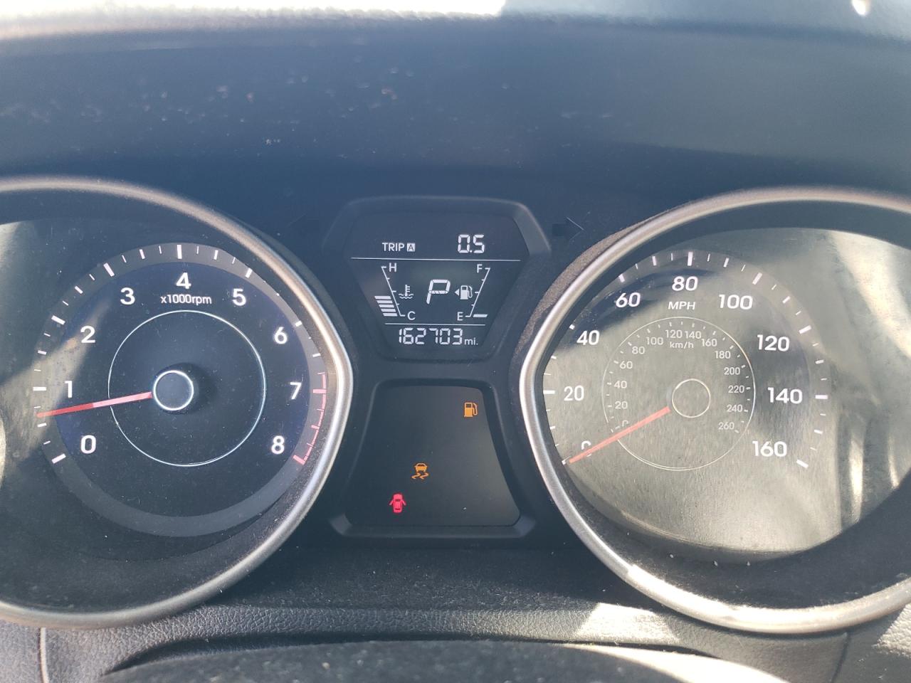 2015 Hyundai Elantra - Image 9
