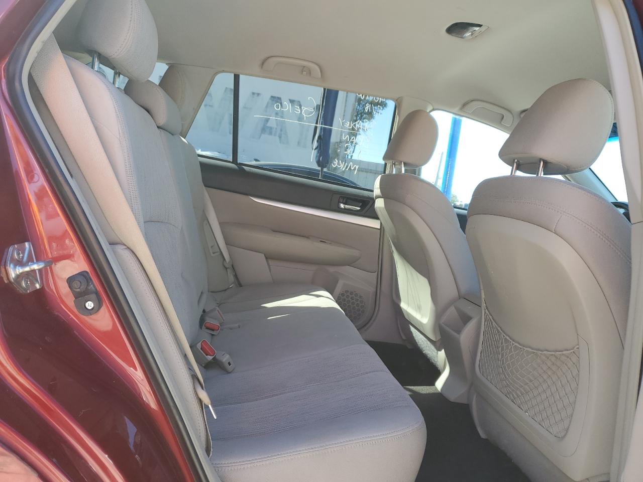 2013 Subaru Outback - Image 11