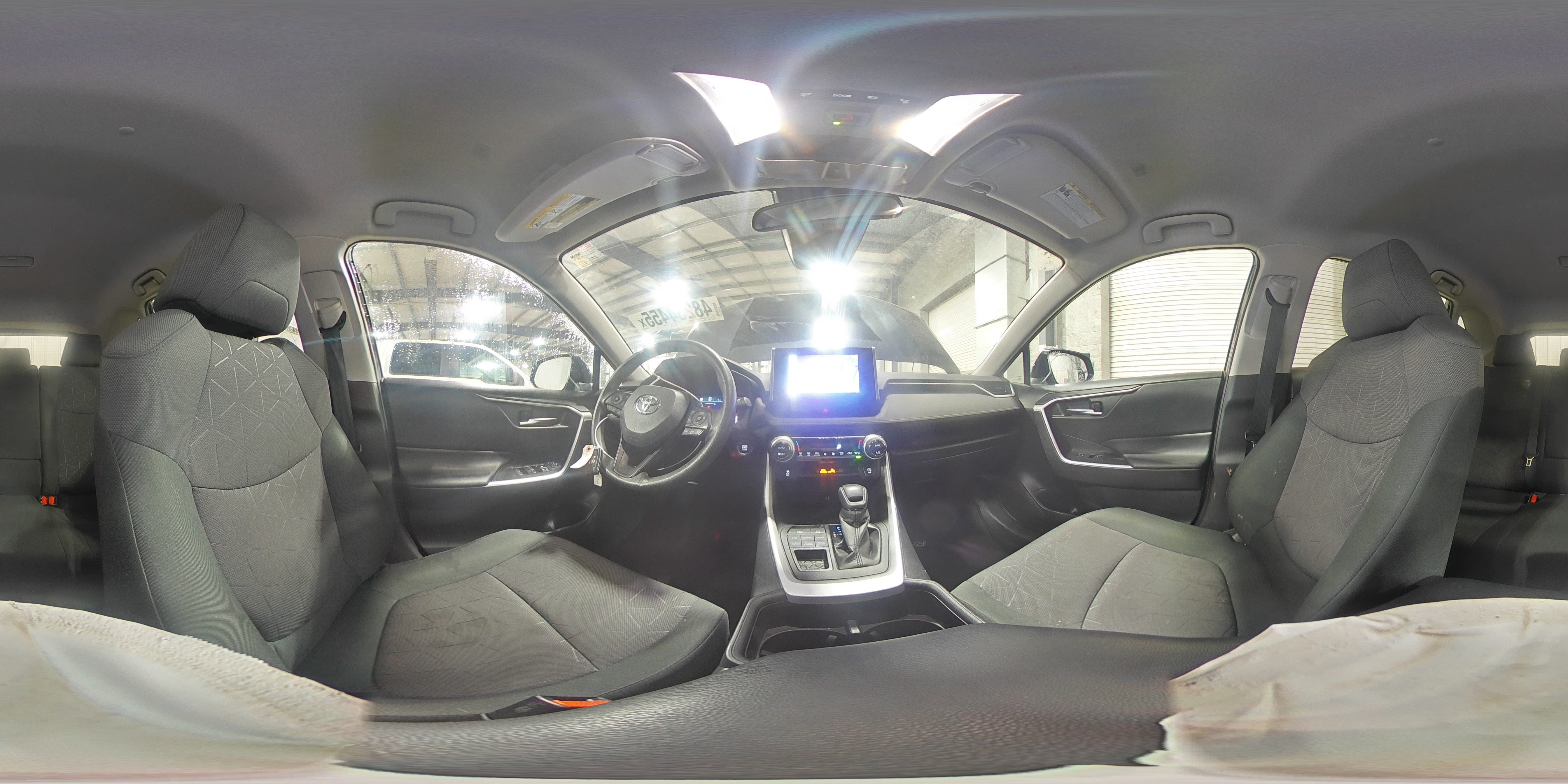 2024 Toyota RAV 4 - Image 15