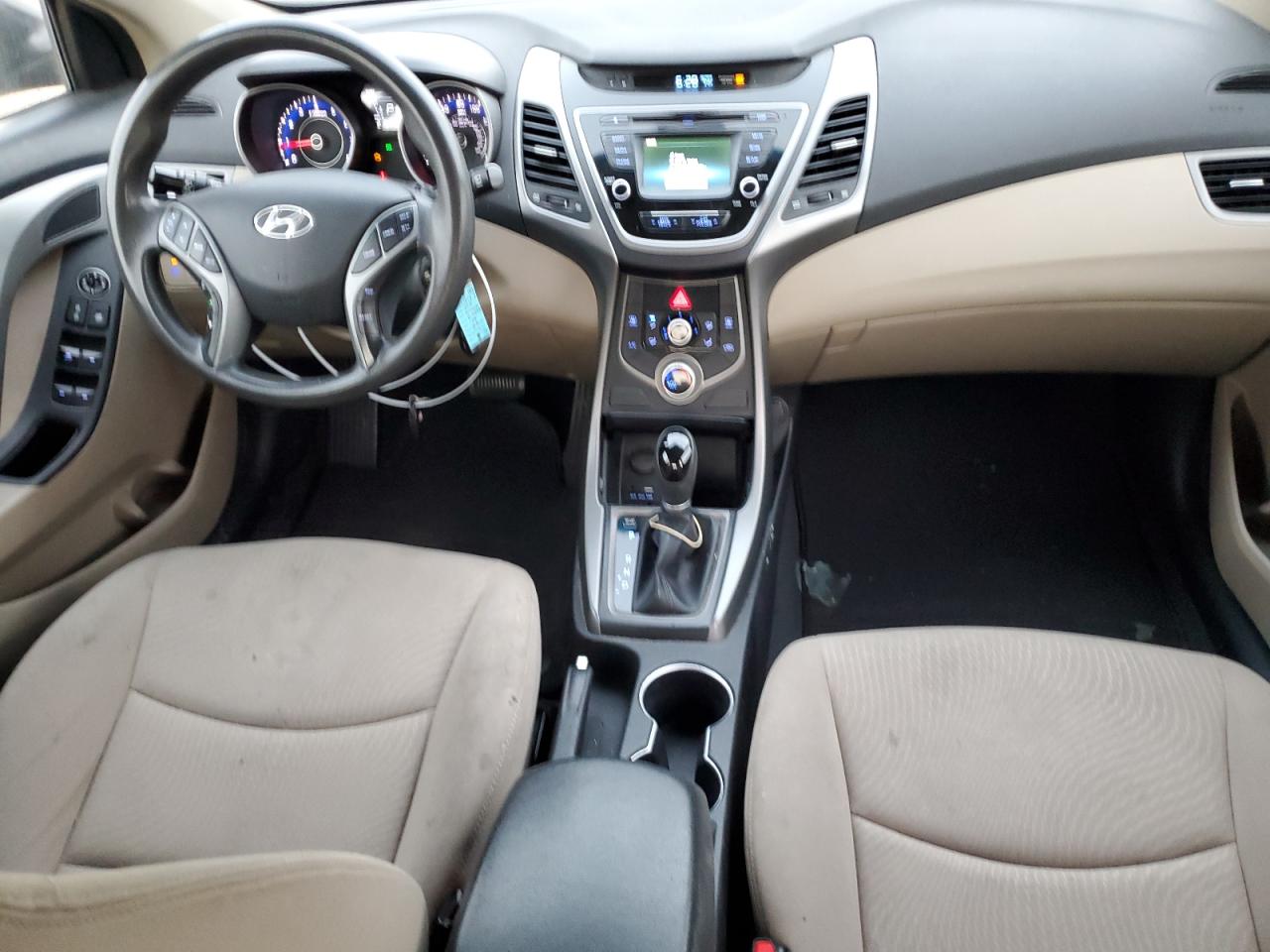 2016 Hyundai Elantra - Image 8