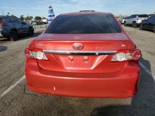  TOYOTA COROLLA 2013 Красный