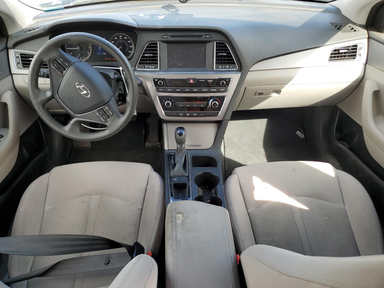2016 Hyundai Sonata - Image 8
