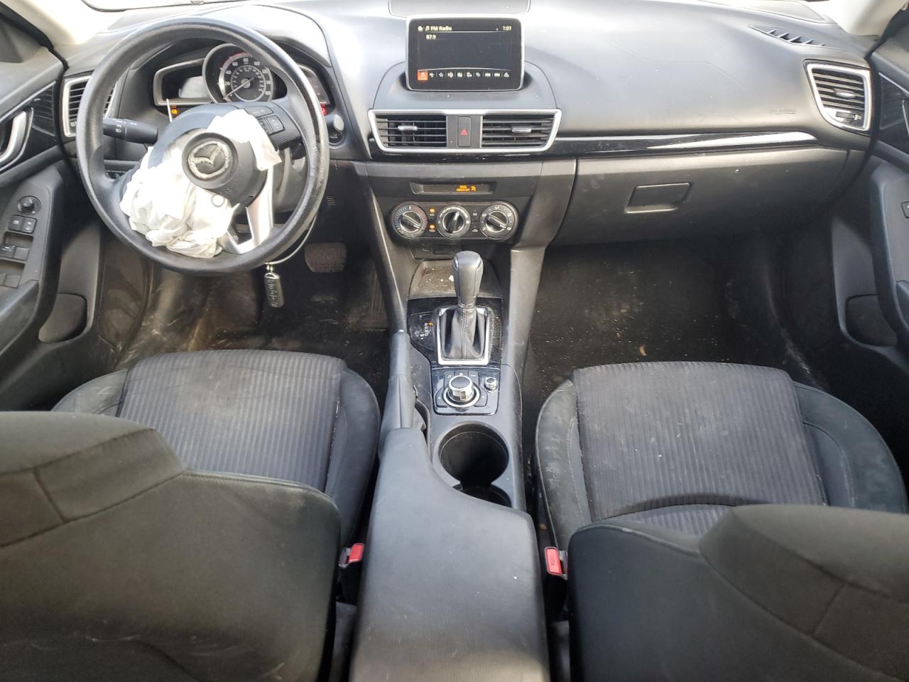 2016 Mazda 3 - Image 8