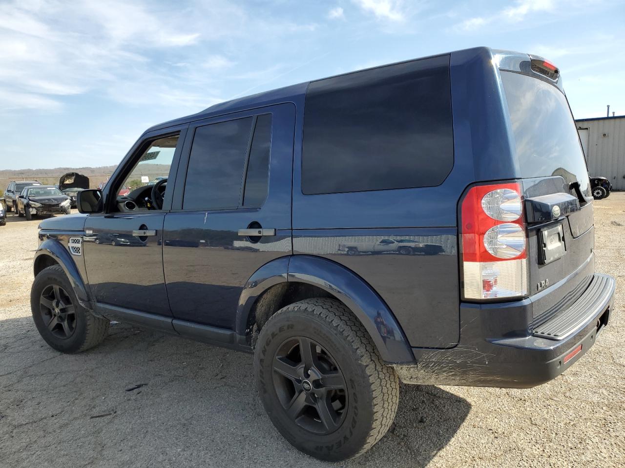 2013 Land Rover LR4 - Image 2