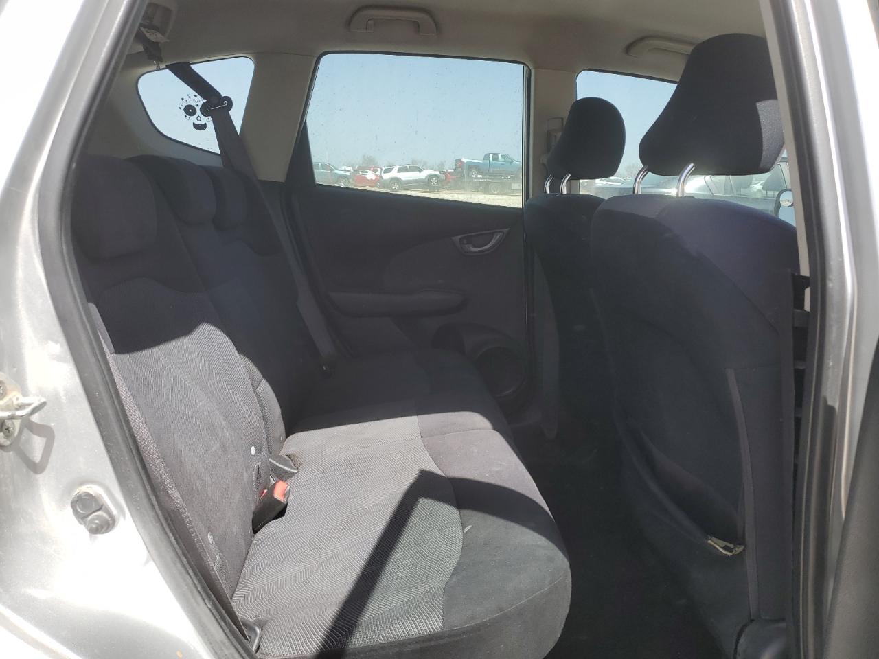 2012 Honda Fit - Image 12