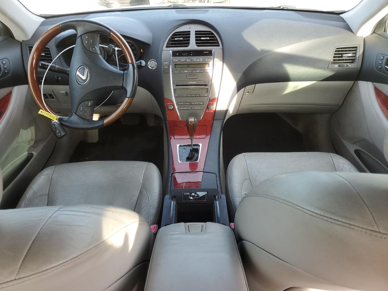 2009 Lexus ES - Image 8