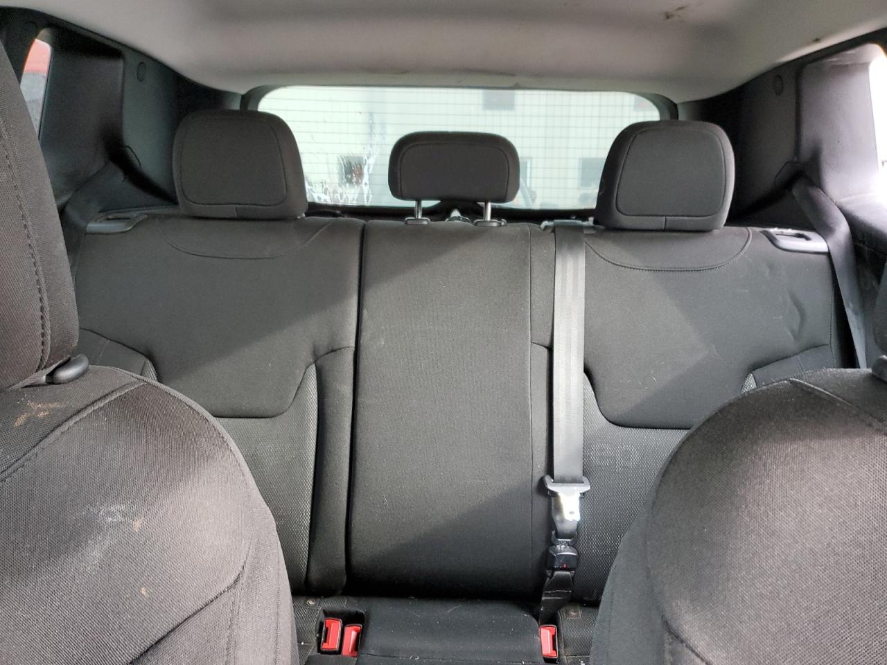 2016 Jeep Renegade - Image 10