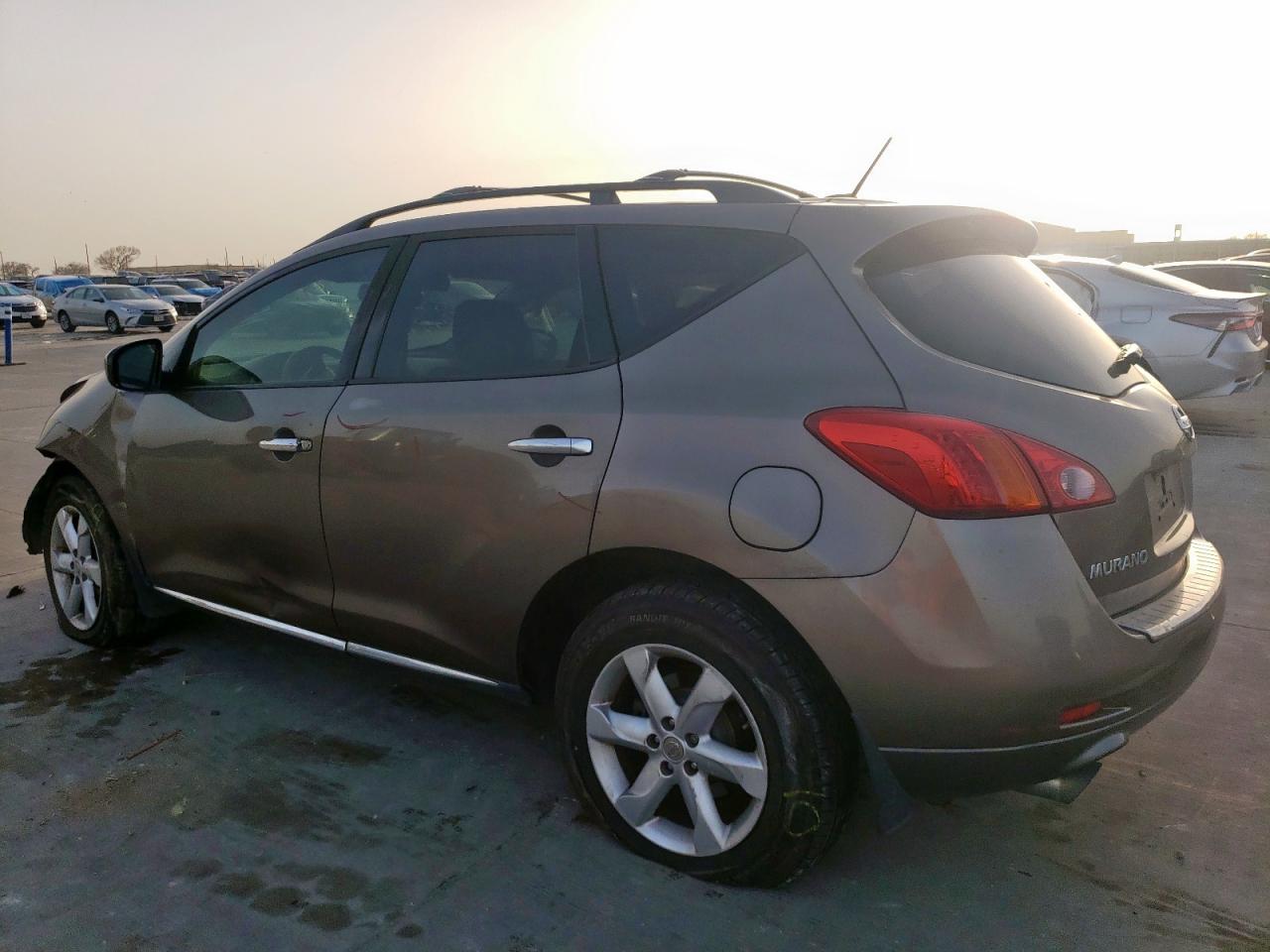 2010 Nissan Murano - Image 2