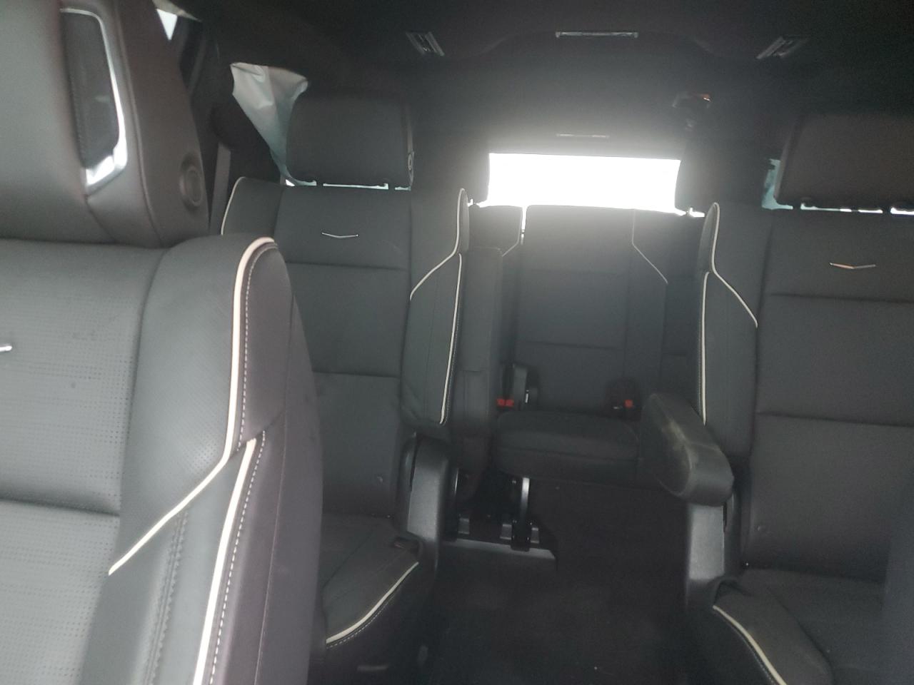 2024 Cadillac Escalade - Image 10