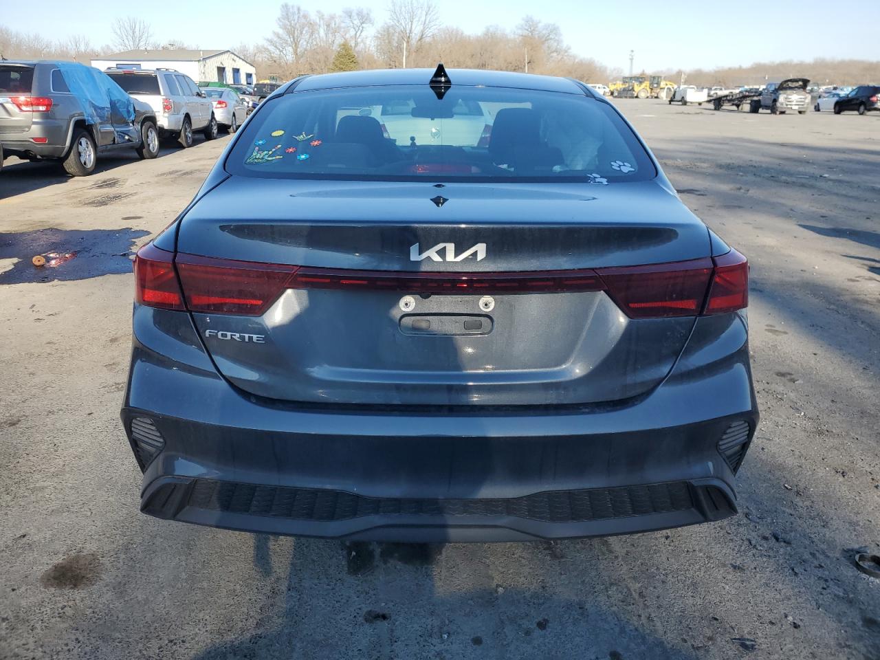 2023 Kia Forte - Image 6
