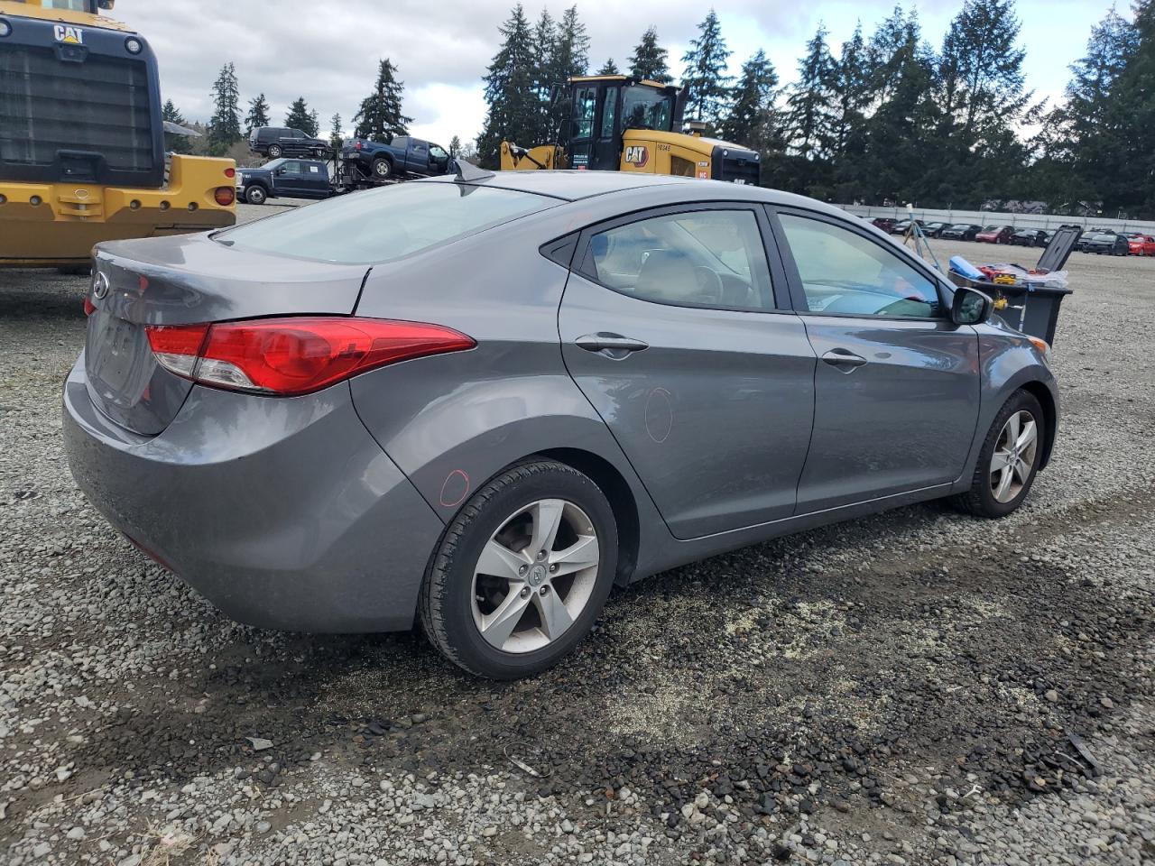2013 Hyundai Elantra - Image 3