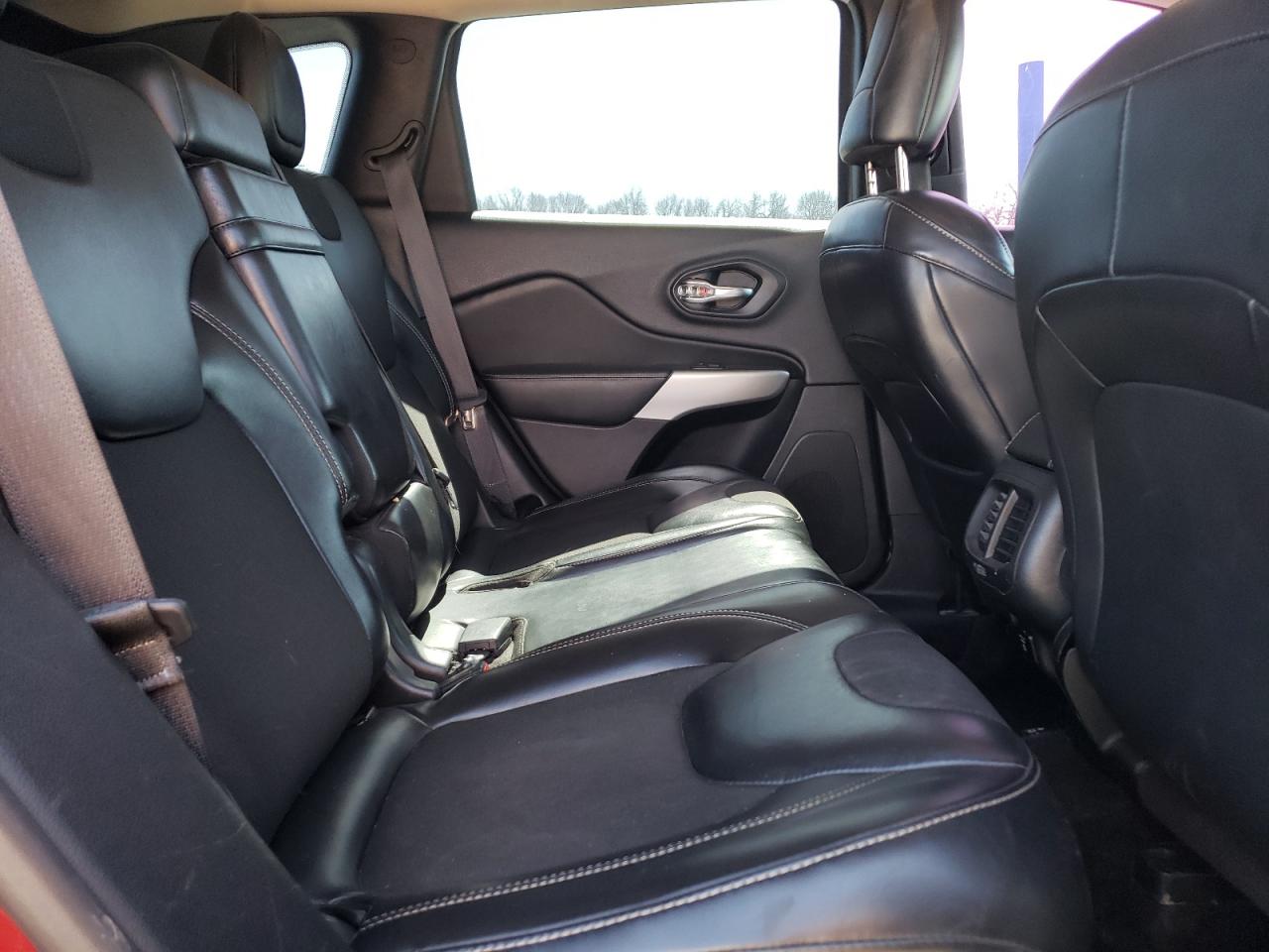 2018 Jeep Grand Cherokee - Image 11