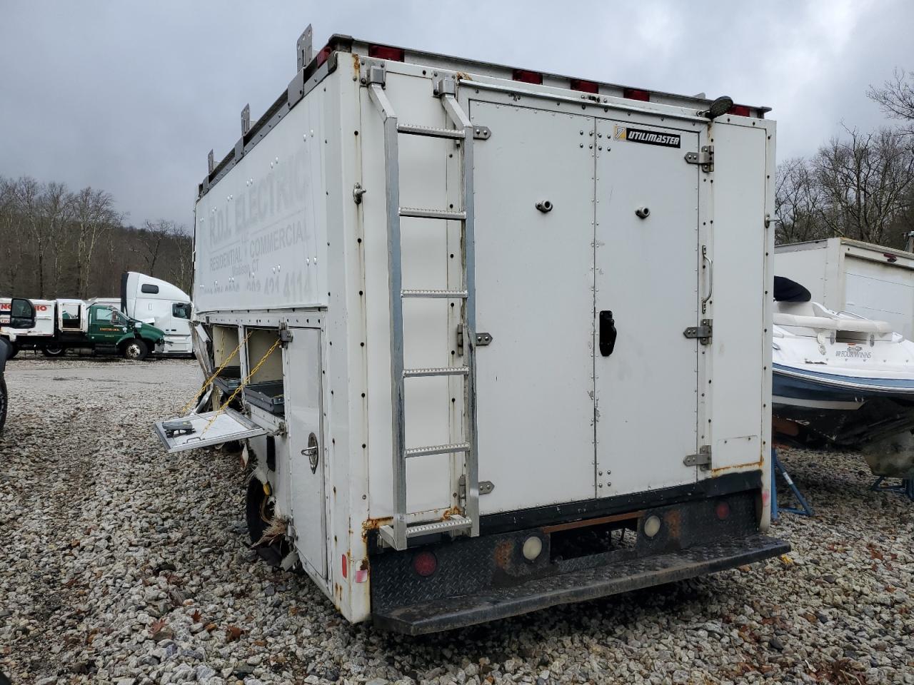 2011 Ford Econoline - Image 2