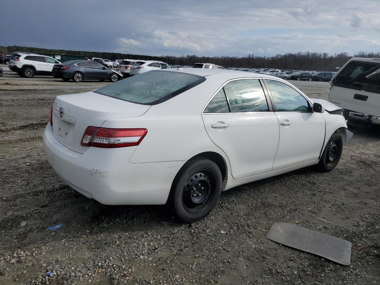 2010 Toyota Camry - Image 3