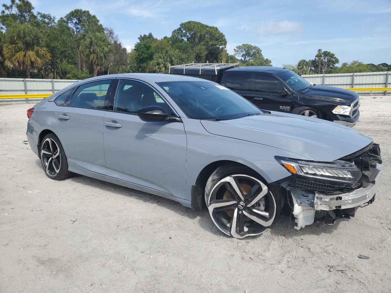 2022 Honda Accord - Image 4