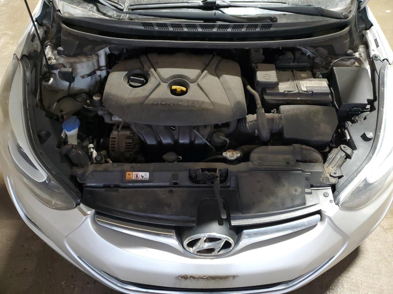 2015 Hyundai Elantra - Image 11