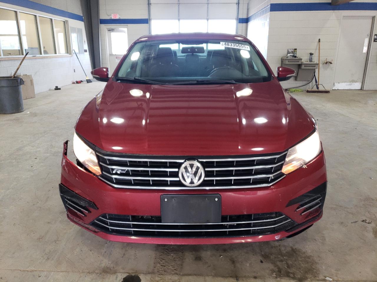 2017 Volkswagen Passat - Image 5