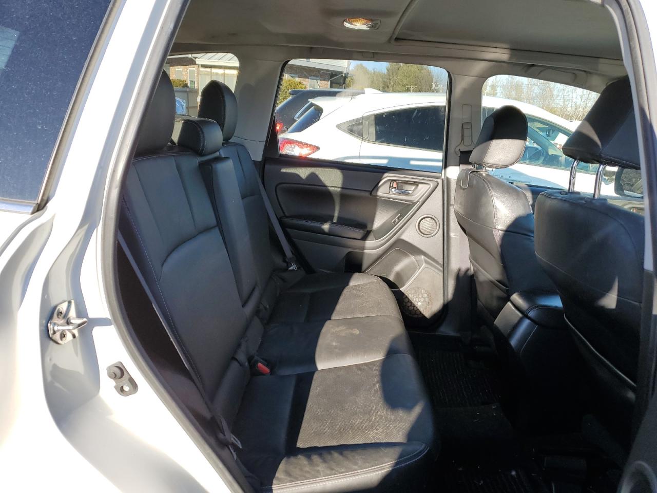 2015 Subaru Forester - Image 11