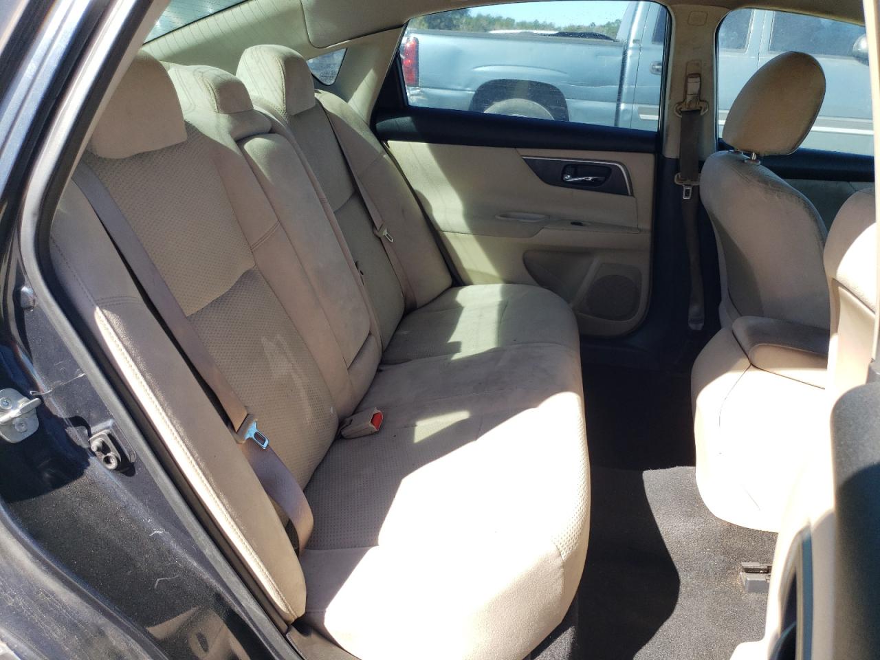2015 Nissan Altima - Image 10