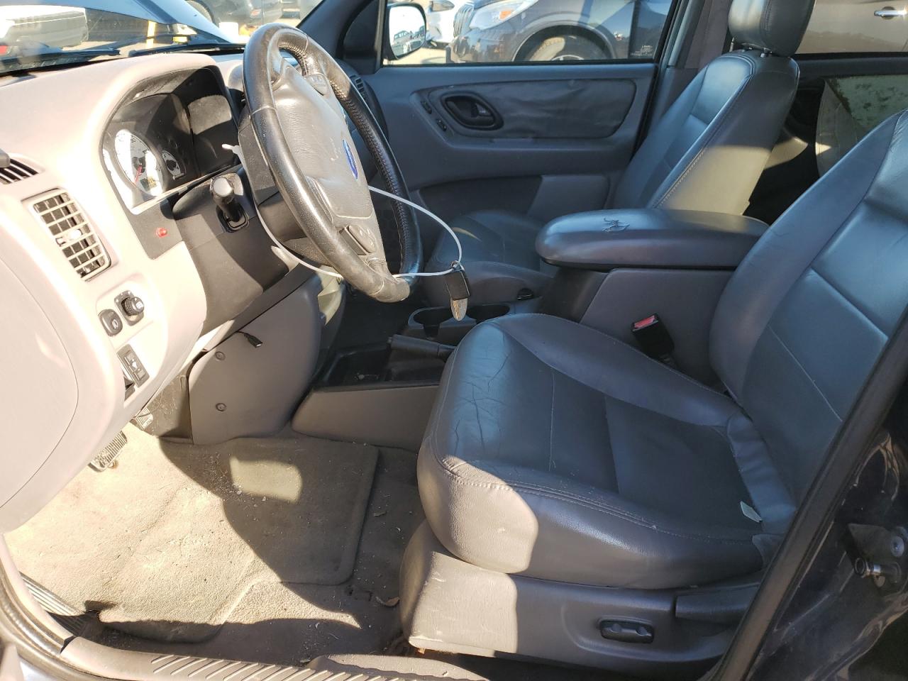 2002 Ford Escape - Image 7