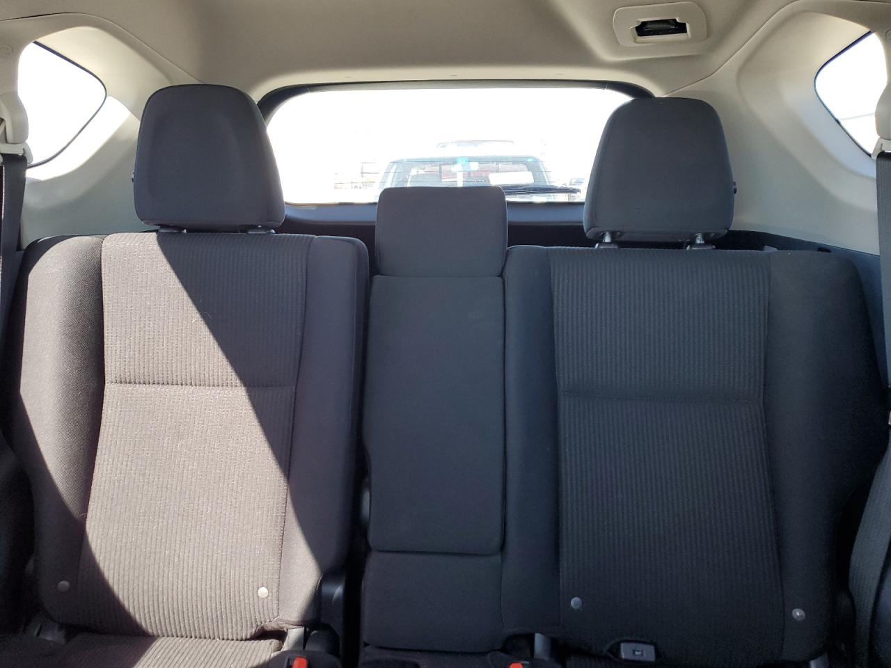 2016 Toyota RAV 4 - Image 10