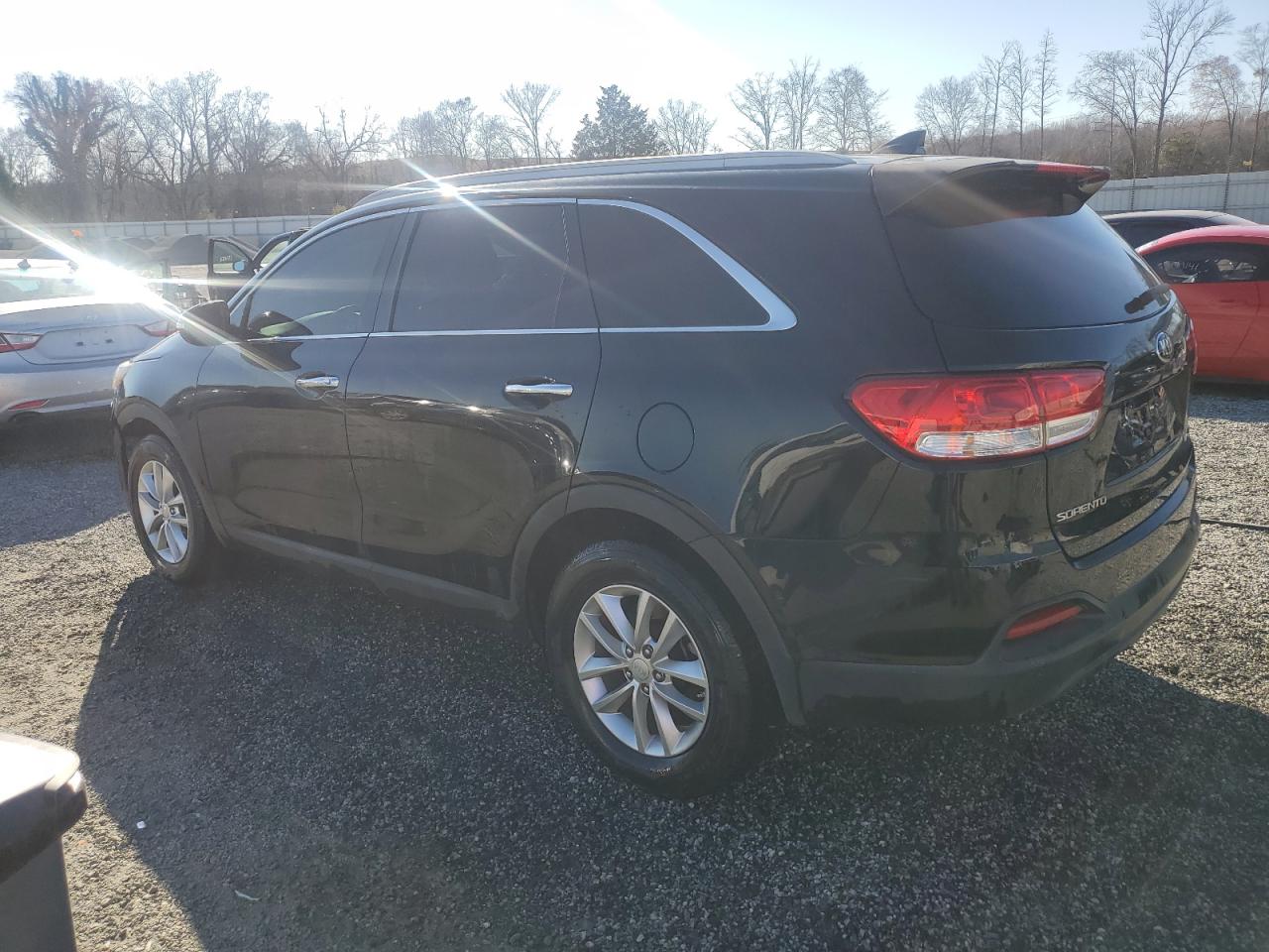 2016 Kia Sorento - Image 2