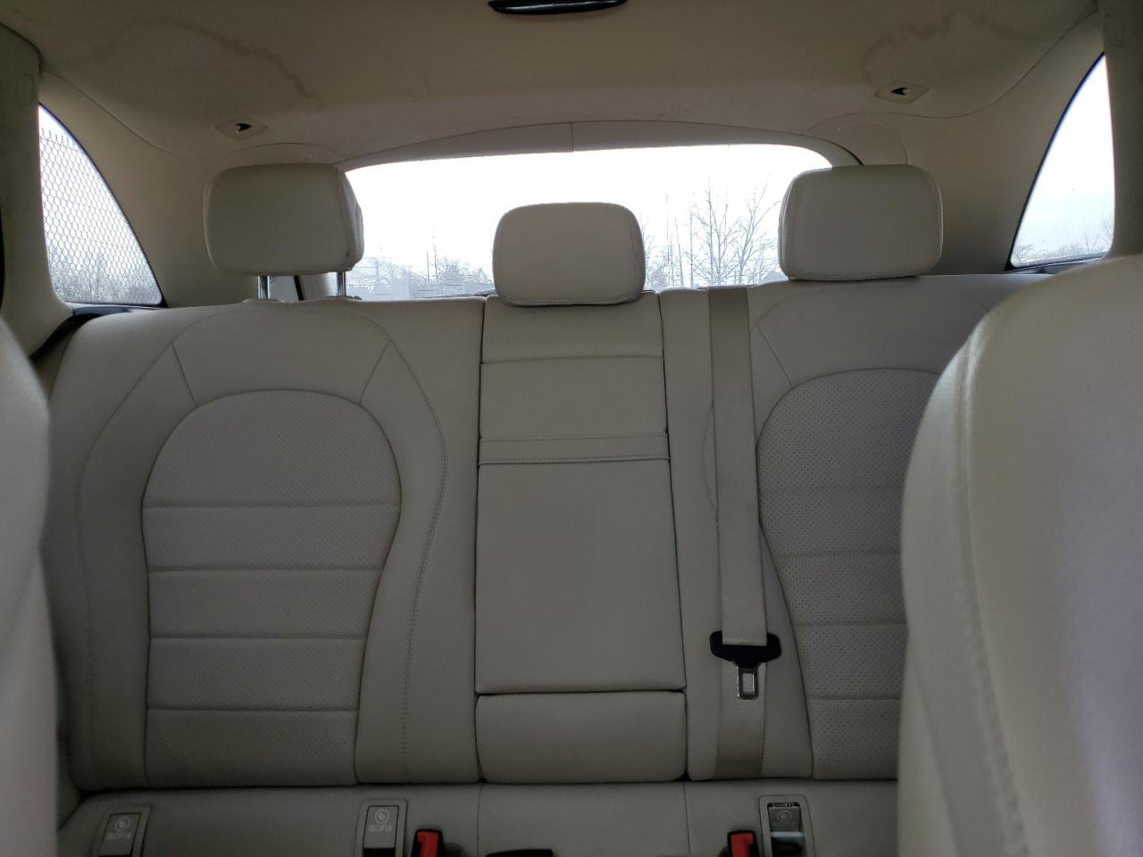 2018 Mercedes-Benz GLC - Image 10
