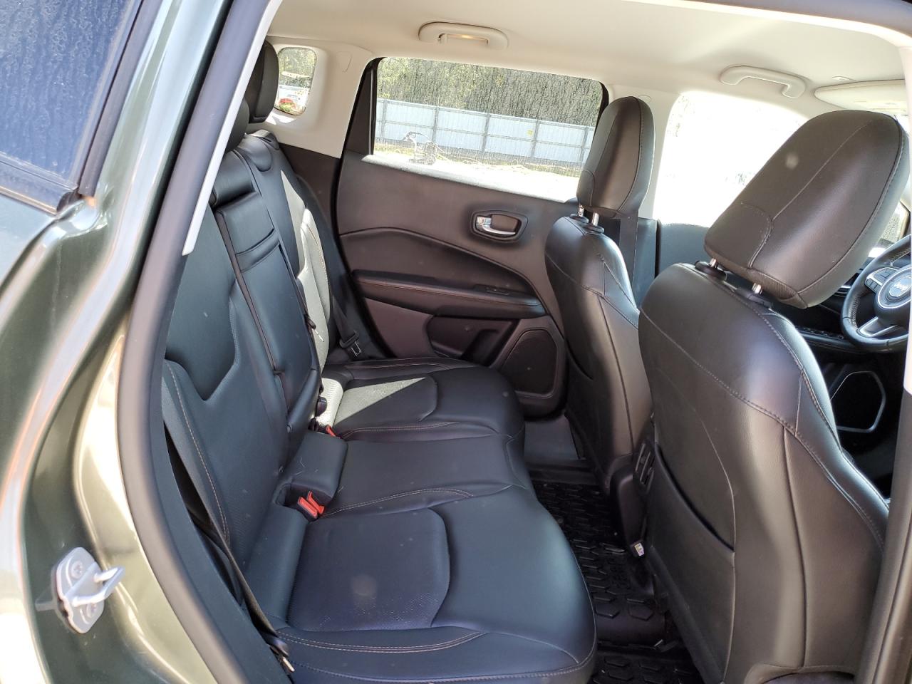 2018 Jeep Compass - Image 11