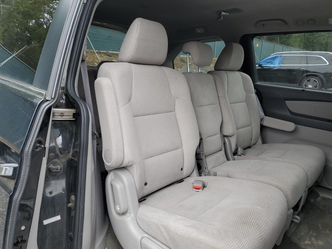 2011 Honda Odyssey - Image 11