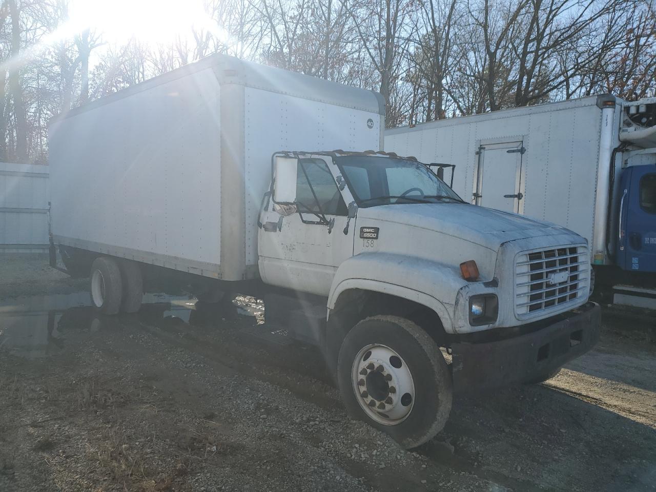 1997 Gmc C7500 Box Truck იყიდება Glassboro-ში, NJ - Minor Dent/Scratches