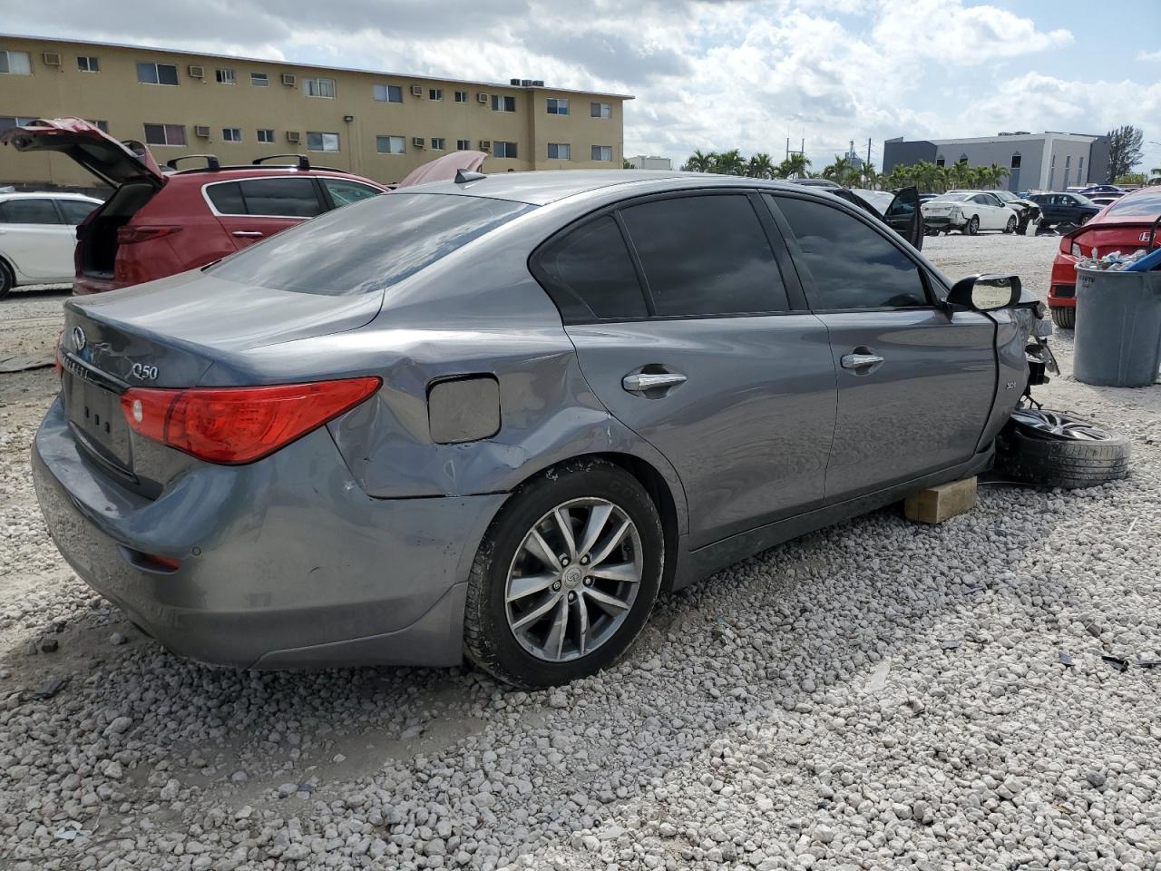 2017 Infiniti Q50 - Image 3