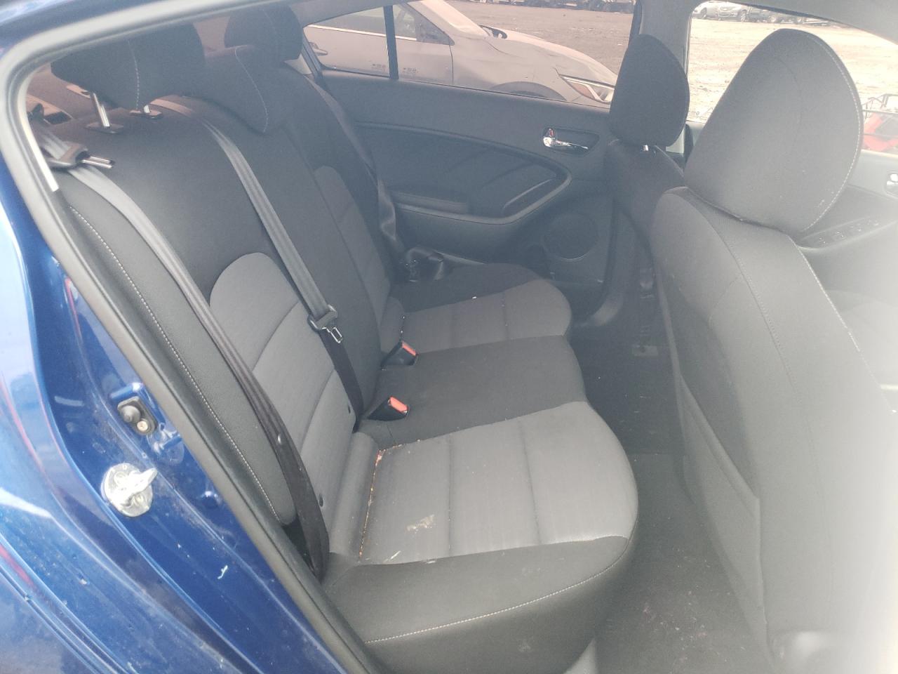 2017 Kia Forte - Image 10