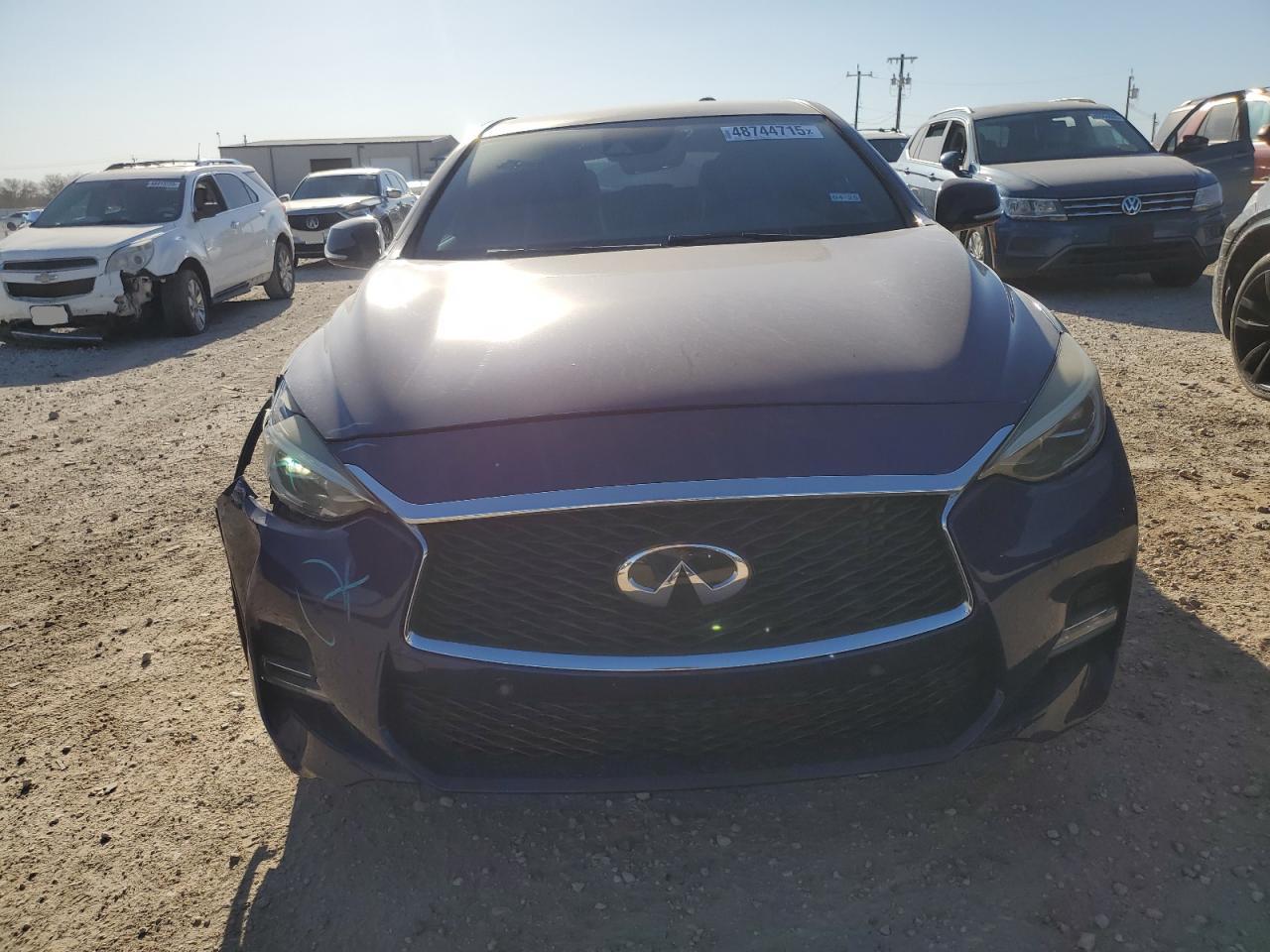 2017 Infiniti QX30 - Image 5