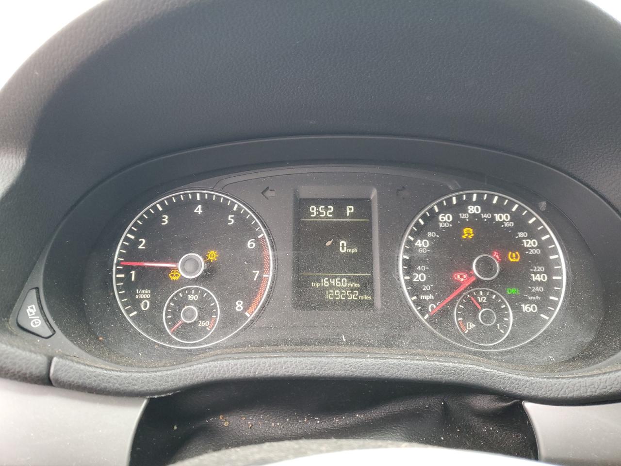 2014 Volkswagen Passat - Image 9